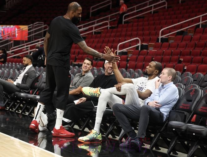 杜兰特空砍30分 火箭不敌开拓者 杜兰特空砍30分 火箭不敌开拓者